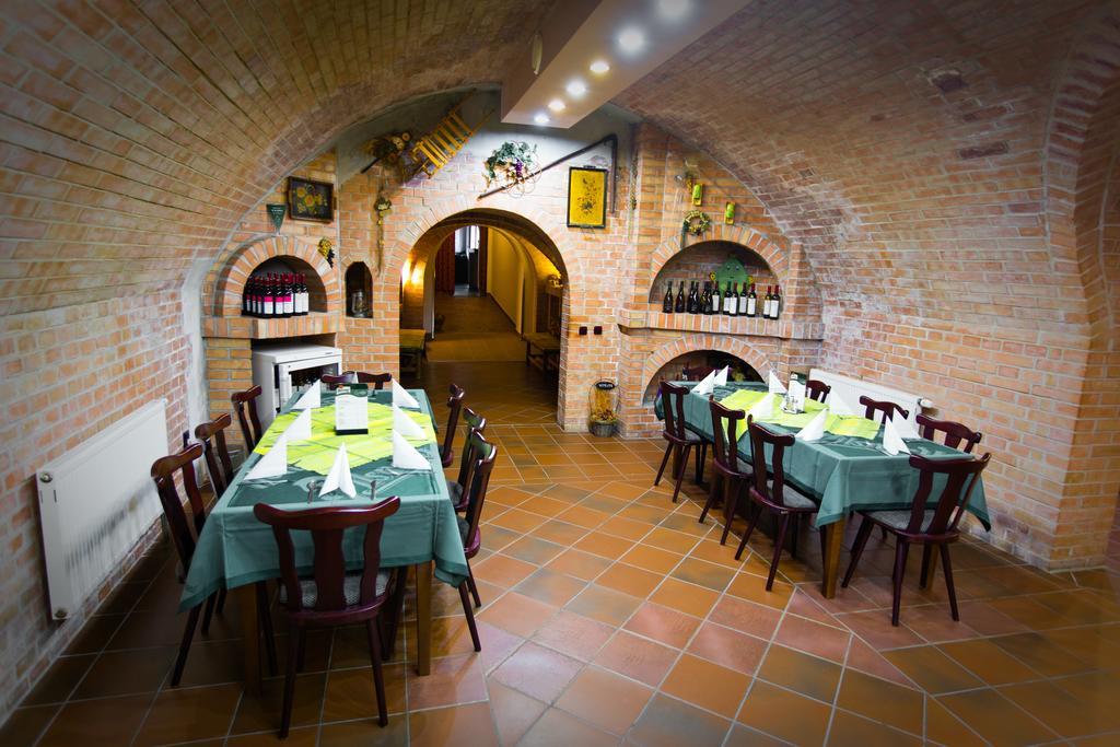 Penzion U Kraliku Kurdejov Exterior photo