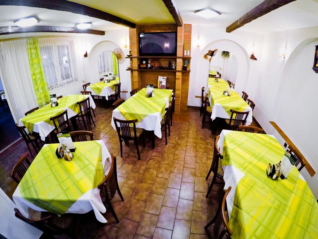 Penzion U Kraliku Kurdejov Exterior photo