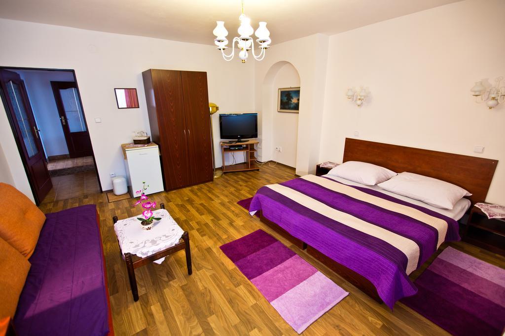 Penzion U Kraliku Kurdejov Exterior photo