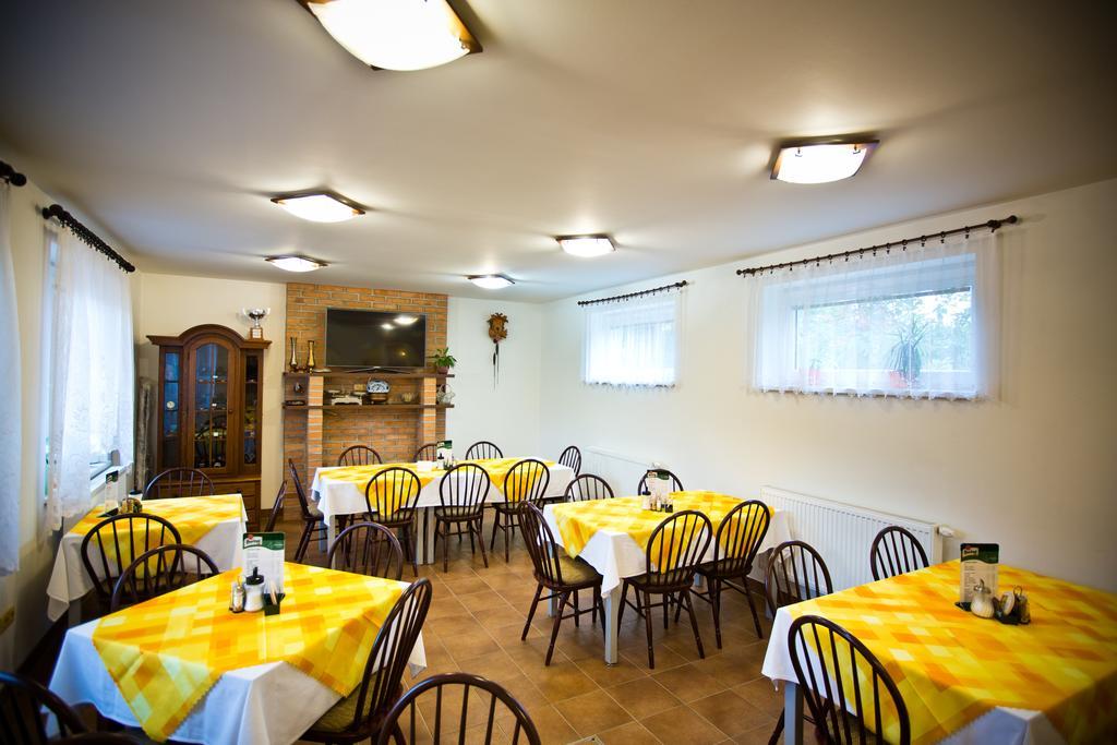 Penzion U Kraliku Kurdejov Exterior photo